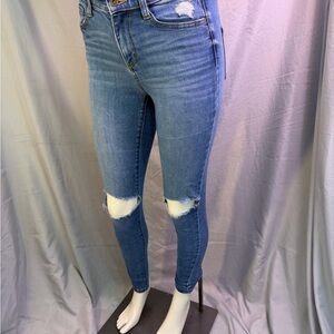 Arizona Jean Company Light Blue Ripped Skinny Jeans